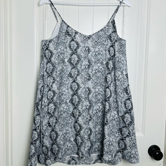 Pink Lily white and black western chic snake print pocket tent dress size small - Picture 5 of 6